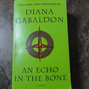 An Echo in the Bone: A Novel (Outlander)